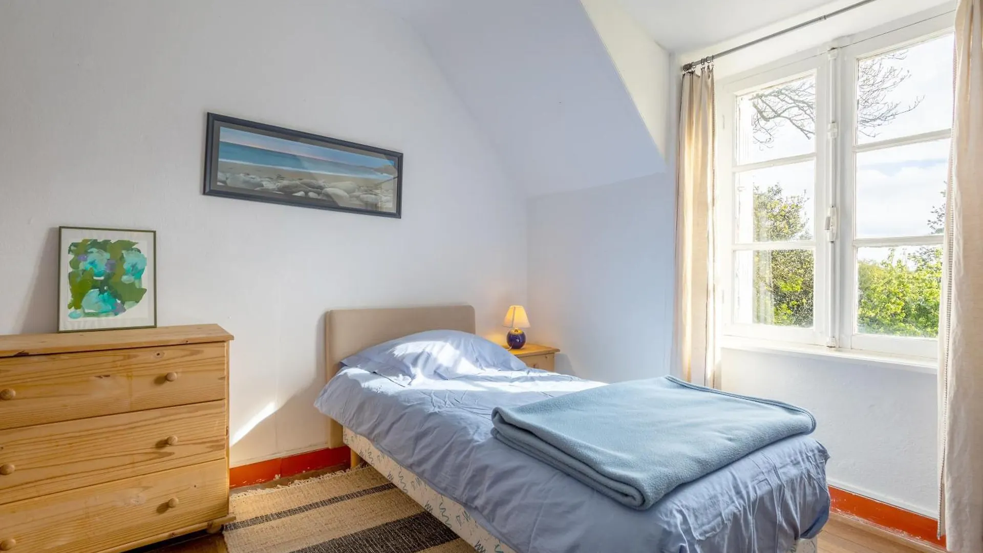 Holiday home Ferme Kerlan Plage 5Min En Voiture Plobannalec-Lesconil France
